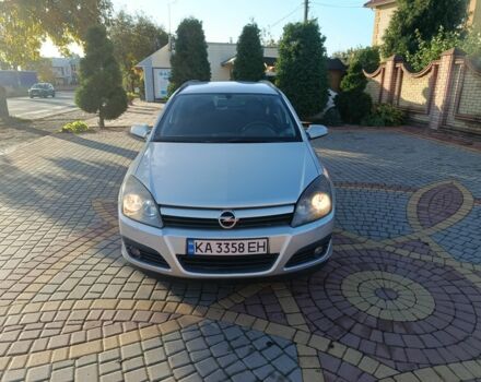 Серый Опель Астра, объемом двигателя 1.8 л и пробегом 260 тыс. км за 4250 $, фото 2 на Automoto.ua