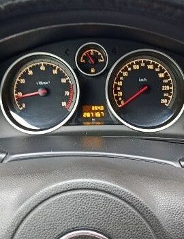 Серый Опель Астра, объемом двигателя 1.6 л и пробегом 287 тыс. км за 3900 $, фото 19 на Automoto.ua