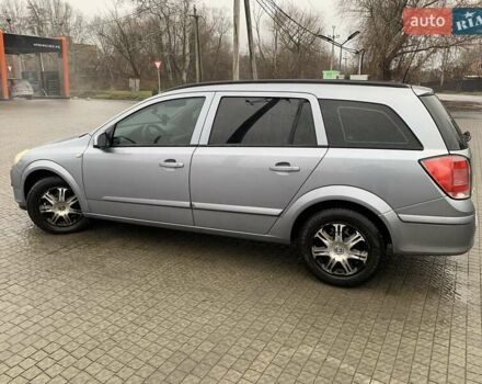 Серый Опель Астра, объемом двигателя 1.6 л и пробегом 234 тыс. км за 4900 $, фото 1 на Automoto.ua