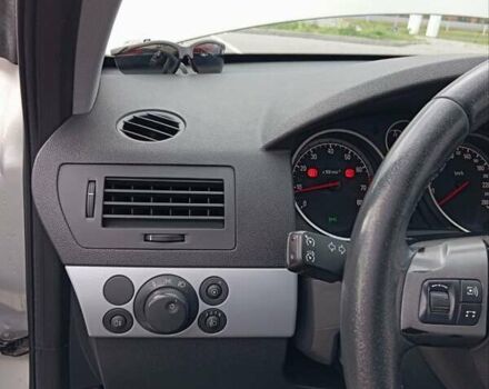 Серый Опель Астра, объемом двигателя 1.6 л и пробегом 198 тыс. км за 5200 $, фото 19 на Automoto.ua