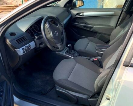 Серый Опель Астра, объемом двигателя 1.9 л и пробегом 320 тыс. км за 4500 $, фото 3 на Automoto.ua