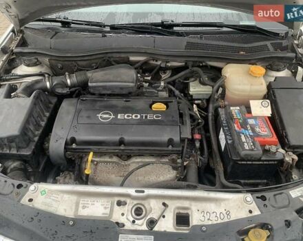 Серый Опель Астра, объемом двигателя 1.6 л и пробегом 195 тыс. км за 4790 $, фото 2 на Automoto.ua