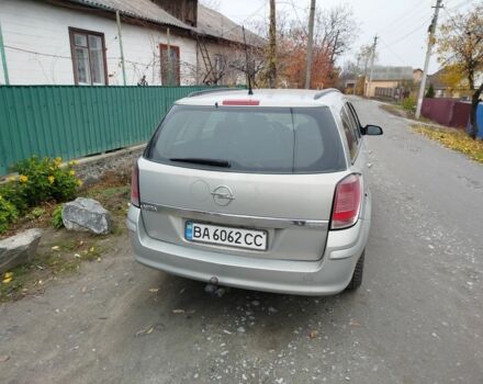 Серый Опель Астра, объемом двигателя 1.2 л и пробегом 300 тыс. км за 3300 $, фото 3 на Automoto.ua