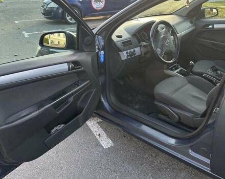 Серый Опель Астра, объемом двигателя 1.2 л и пробегом 323 тыс. км за 4200 $, фото 10 на Automoto.ua