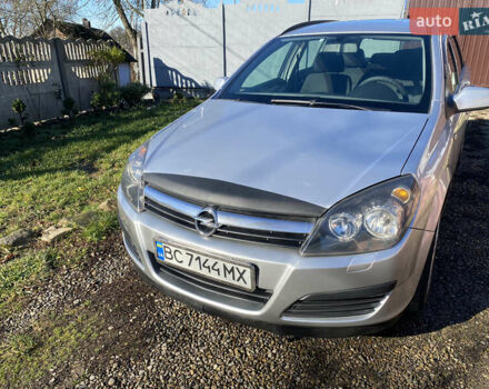 Серый Опель Астра, объемом двигателя 1.3 л и пробегом 385 тыс. км за 4500 $, фото 3 на Automoto.ua