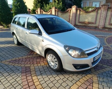 Серый Опель Астра, объемом двигателя 1.8 л и пробегом 260 тыс. км за 4250 $, фото 6 на Automoto.ua