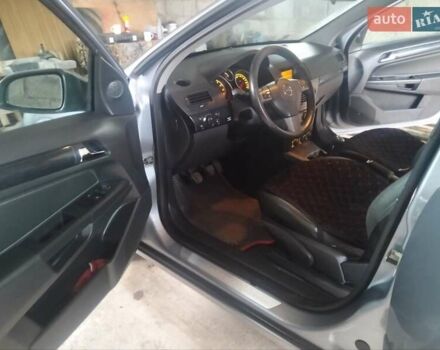 Серый Опель Астра, объемом двигателя 1.6 л и пробегом 240 тыс. км за 4300 $, фото 18 на Automoto.ua