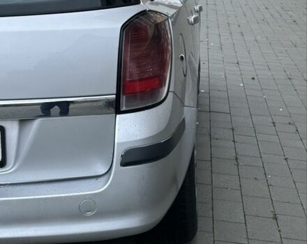 Серый Опель Астра, объемом двигателя 1.7 л и пробегом 290 тыс. км за 1800 $, фото 11 на Automoto.ua