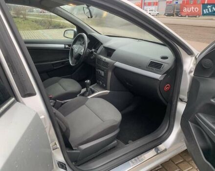 Серый Опель Астра, объемом двигателя 1.6 л и пробегом 195 тыс. км за 4790 $, фото 16 на Automoto.ua