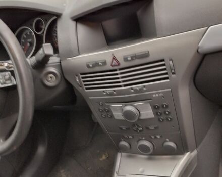 Серый Опель Астра, объемом двигателя 1.8 л и пробегом 215 тыс. км за 5000 $, фото 7 на Automoto.ua