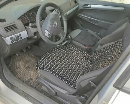 Серый Опель Астра, объемом двигателя 1.6 л и пробегом 340 тыс. км за 4300 $, фото 4 на Automoto.ua