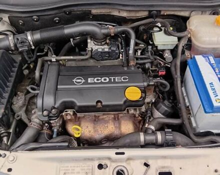 Серый Опель Астра, объемом двигателя 1.4 л и пробегом 206 тыс. км за 4950 $, фото 16 на Automoto.ua