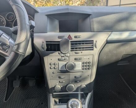 Серый Опель Астра, объемом двигателя 1.6 л и пробегом 197 тыс. км за 4000 $, фото 6 на Automoto.ua