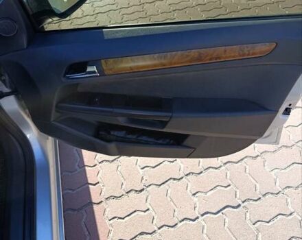 Серый Опель Астра, объемом двигателя 1.4 л и пробегом 311 тыс. км за 4500 $, фото 3 на Automoto.ua