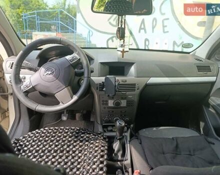 Серый Опель Астра, объемом двигателя 1.6 л и пробегом 340 тыс. км за 4300 $, фото 5 на Automoto.ua