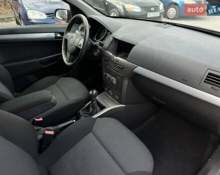 Серый Опель Астра, объемом двигателя 1.6 л и пробегом 126 тыс. км за 5450 $, фото 11 на Automoto.ua