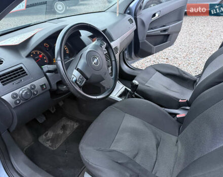 Серый Опель Астра, объемом двигателя 1.6 л и пробегом 333 тыс. км за 3300 $, фото 13 на Automoto.ua