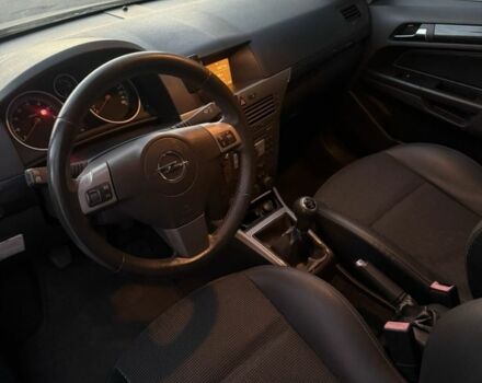 Серый Опель Астра, объемом двигателя 1.6 л и пробегом 309 тыс. км за 5300 $, фото 7 на Automoto.ua