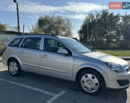 Опель Астра 2006 в Нетешине на Automoto.ua Серый Опель Астра, объемом двигателя 1.6 л и пробегом 265 тыс. км за 4800 $, фото 5 на Automoto.ua