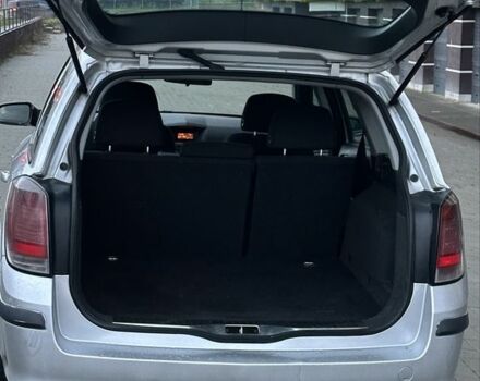 Серый Опель Астра, объемом двигателя 1.7 л и пробегом 290 тыс. км за 1800 $, фото 5 на Automoto.ua