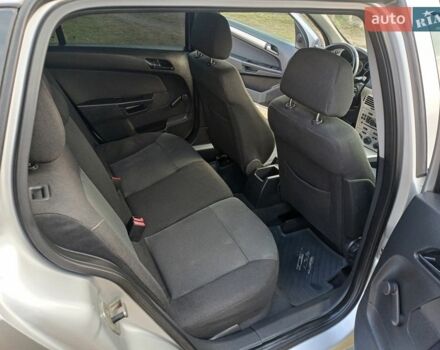 Серый Опель Астра, объемом двигателя 1.25 л и пробегом 370 тыс. км за 4100 $, фото 12 на Automoto.ua