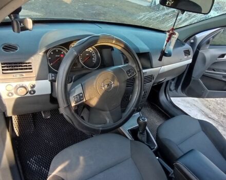 Серый Опель Астра, объемом двигателя 1.3 л и пробегом 500 тыс. км за 5250 $, фото 6 на Automoto.ua