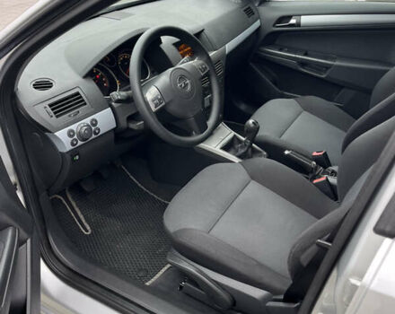 Серый Опель Астра, объемом двигателя 1.6 л и пробегом 198 тыс. км за 4450 $, фото 20 на Automoto.ua