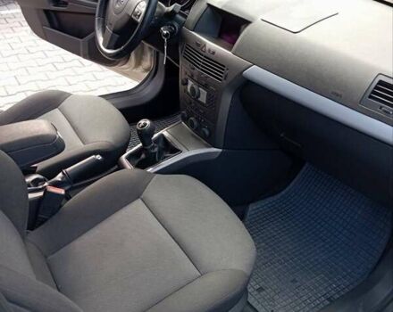 Серый Опель Астра, объемом двигателя 1.6 л и пробегом 198 тыс. км за 5200 $, фото 22 на Automoto.ua