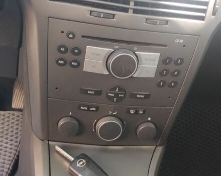 Серый Опель Астра, объемом двигателя 1.6 л и пробегом 120 тыс. км за 4300 $, фото 10 на Automoto.ua