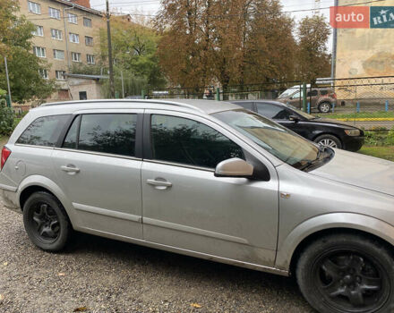 Серый Опель Астра, объемом двигателя 1.6 л и пробегом 230 тыс. км за 4000 $, фото 1 на Automoto.ua