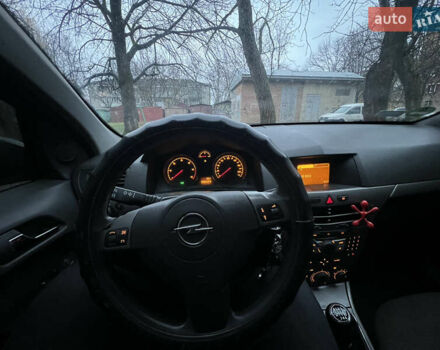 Серый Опель Астра, объемом двигателя 1.91 л и пробегом 349 тыс. км за 4600 $, фото 6 на Automoto.ua