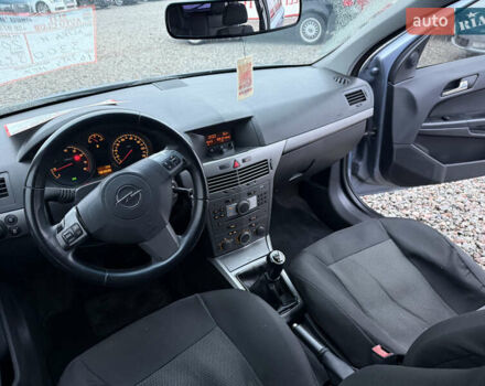 Серый Опель Астра, объемом двигателя 1.6 л и пробегом 333 тыс. км за 3300 $, фото 18 на Automoto.ua