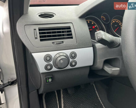 Серый Опель Астра, объемом двигателя 1.6 л и пробегом 198 тыс. км за 4450 $, фото 18 на Automoto.ua