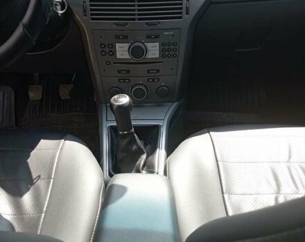 Серый Опель Астра, объемом двигателя 1.3 л и пробегом 277 тыс. км за 5100 $, фото 2 на Automoto.ua