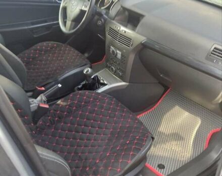 Серый Опель Астра, объемом двигателя 1.6 л и пробегом 240 тыс. км за 4300 $, фото 4 на Automoto.ua