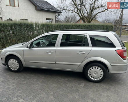 Серый Опель Астра, объемом двигателя 1.36 л и пробегом 270 тыс. км за 3900 $, фото 129 на Automoto.ua