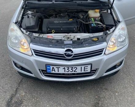 Серый Опель Астра, объемом двигателя 1.6 л и пробегом 289 тыс. км за 4750 $, фото 7 на Automoto.ua
