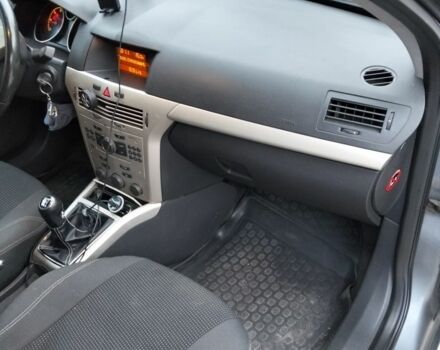 Серый Опель Астра, объемом двигателя 0 л и пробегом 310 тыс. км за 4000 $, фото 9 на Automoto.ua