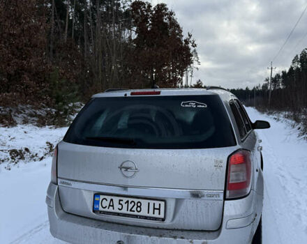 Серый Опель Астра, объемом двигателя 1.9 л и пробегом 428 тыс. км за 5800 $, фото 4 на Automoto.ua