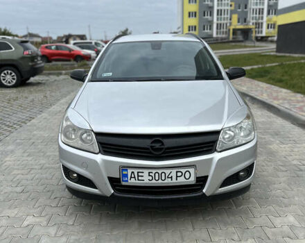 Серый Опель Астра, объемом двигателя 1.6 л и пробегом 250 тыс. км за 5350 $, фото 15 на Automoto.ua
