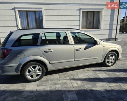 Серый Опель Астра, объемом двигателя 1.3 л и пробегом 238 тыс. км за 4800 $, фото 9 на Automoto.ua