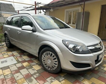 Серый Опель Астра, объемом двигателя 1.7 л и пробегом 285 тыс. км за 4200 $, фото 5 на Automoto.ua