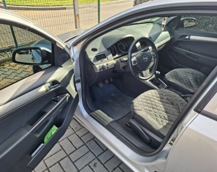 Опель Астра 2007 в Ивано-Франковске на Automoto.ua Серый Опель Астра, объемом двигателя 0 л и пробегом 197 тыс. км за 5400 $, фото 3 на Automoto.ua