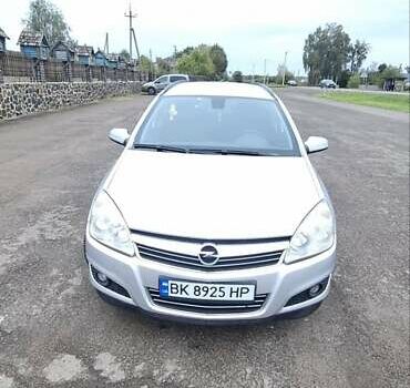 Сірий Опель Астра, об'ємом двигуна 1.7 л та пробігом 277 тис. км за 5500 $, фото 3 на Automoto.ua