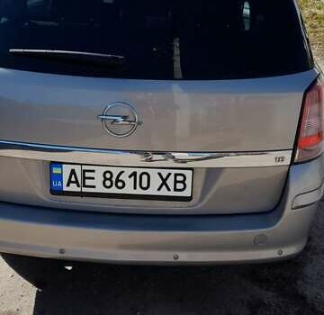 Серый Опель Астра, объемом двигателя 1.6 л и пробегом 186 тыс. км за 6000 $, фото 3 на Automoto.ua