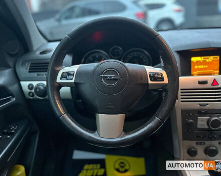 Серый Опель Астра, объемом двигателя 1.7 л и пробегом 321 тыс. км за 6000 $, фото 12 на Automoto.ua