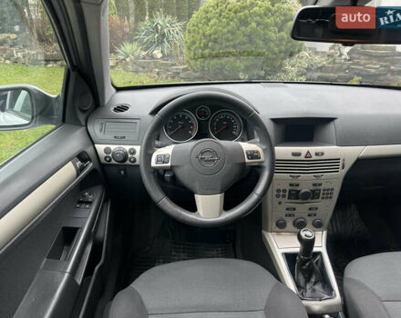 Серый Опель Астра, объемом двигателя 1.36 л и пробегом 270 тыс. км за 3900 $, фото 97 на Automoto.ua