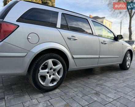 Серый Опель Астра, объемом двигателя 1.69 л и пробегом 334 тыс. км за 3850 $, фото 3 на Automoto.ua