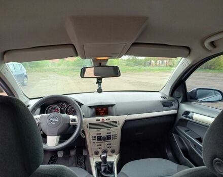 Серый Опель Астра, объемом двигателя 1.9 л и пробегом 250 тыс. км за 4500 $, фото 6 на Automoto.ua