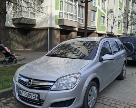 Серый Опель Астра, объемом двигателя 1.4 л и пробегом 260 тыс. км за 3900 $, фото 3 на Automoto.ua